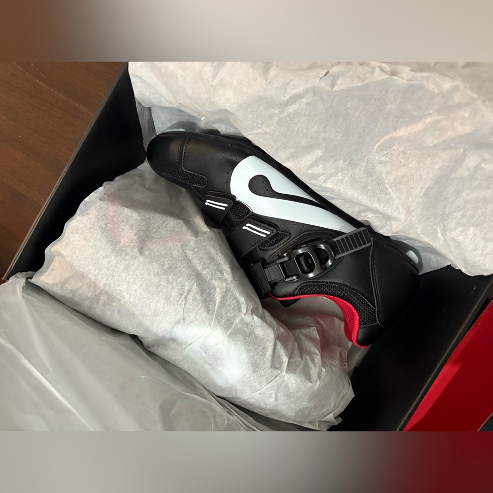 Peloton Cycling Shoes NWT